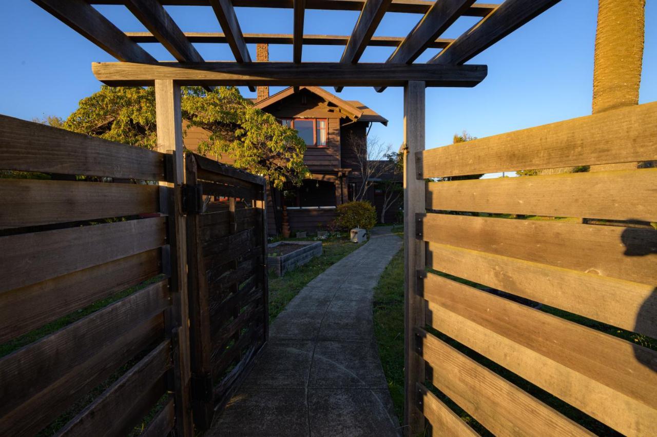 The Captains Quarters Fort Bragg Exterior foto